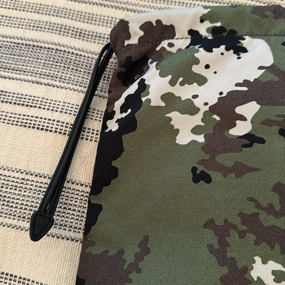 Miu Miu camouflage pouch - Picture 3 of 6